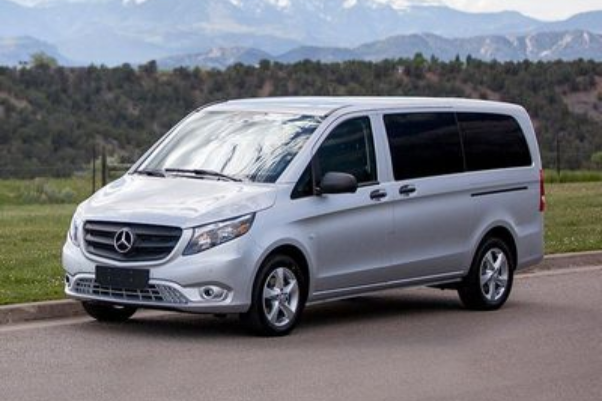 8 Seater Van for Rent in UAE